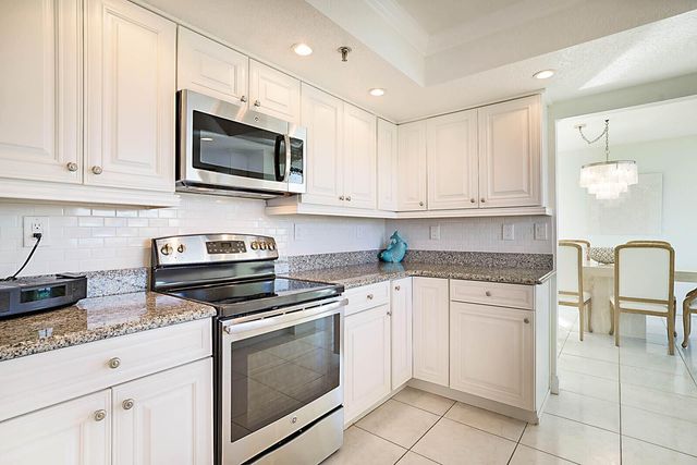2917 S Ocean Boulevard 405, Highland Beach, FL 33487