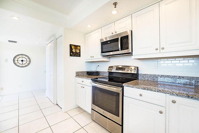 2917 S Ocean Boulevard 405, Highland Beach, FL 33487