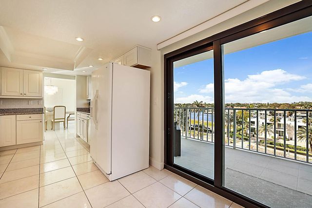 2917 S Ocean Boulevard 405, Highland Beach, FL 33487