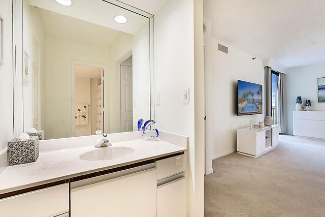 2917 S Ocean Boulevard 405, Highland Beach, FL 33487