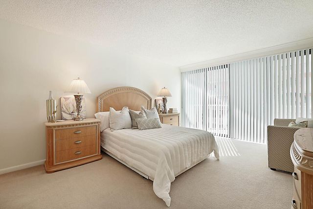 2917 S Ocean Boulevard 405, Highland Beach, FL 33487