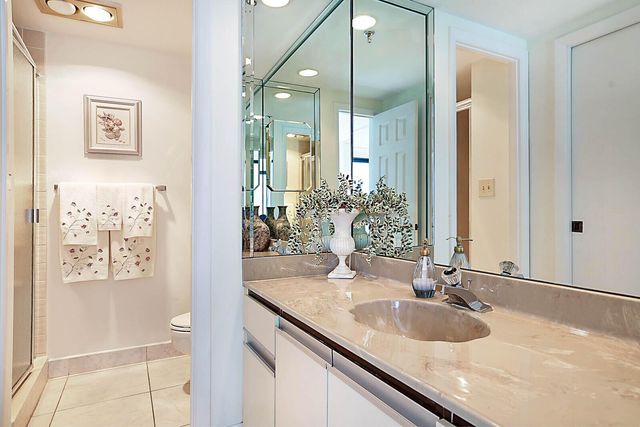 2917 S Ocean Boulevard 405, Highland Beach, FL 33487