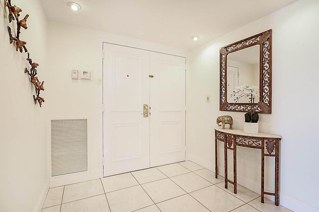 2917 S Ocean Boulevard 405, Highland Beach, FL 33487