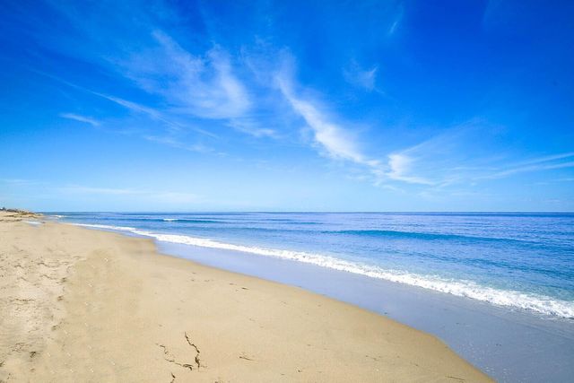 2917 S Ocean Boulevard 405, Highland Beach, FL 33487