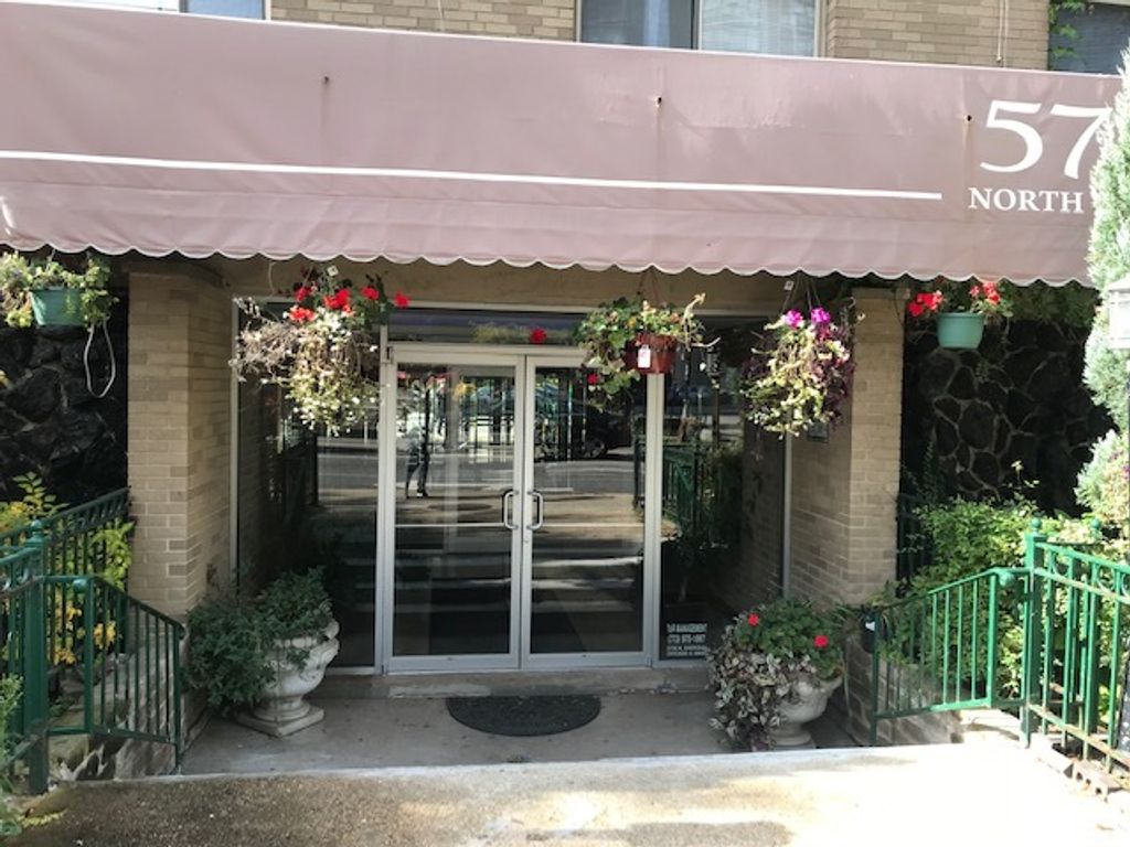 5730 N Sheridan Road 417, Chicago, IL 60660