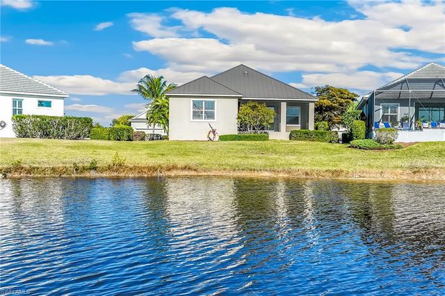 8613 Big Mangrove DR, Fort Myers, FL 33908