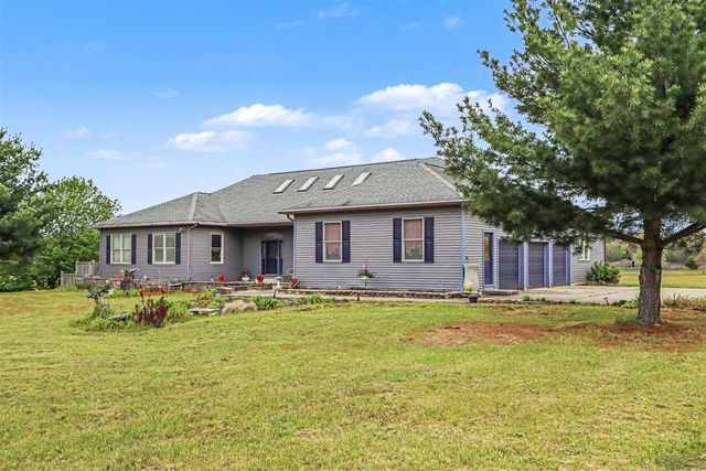 32282 64th Avenue, Lawton, MI 49065