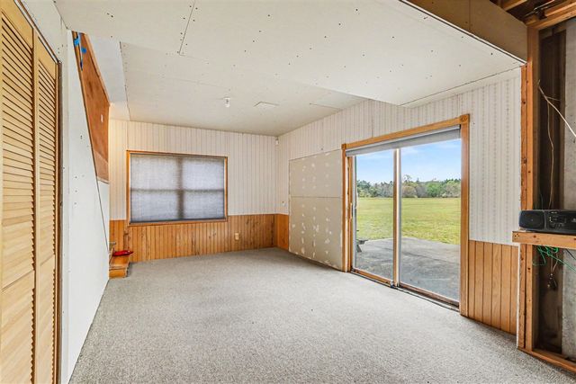 32282 64th Avenue, Lawton, MI 49065