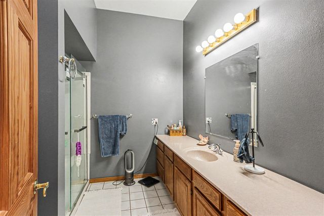 32282 64th Avenue, Lawton, MI 49065