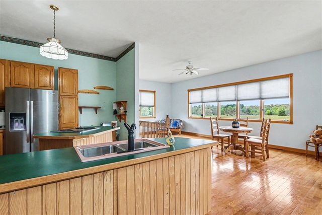 32282 64th Avenue, Lawton, MI 49065