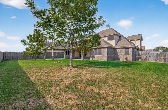 14006 Martinique Lane, Mont Belvieu, TX 77523