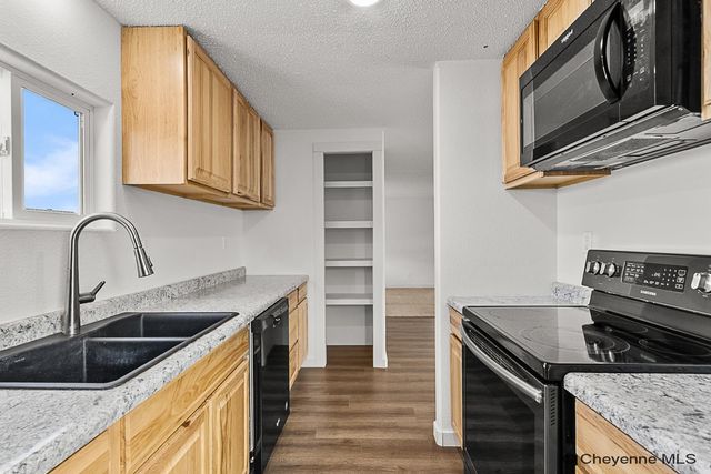 222 LITTLE VALLEY TRL, Cheyenne, WY 82007