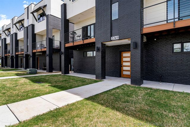 3777 S Riverside Drive 3777, Tulsa, OK 74105