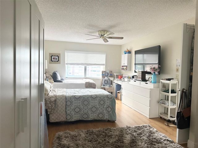 9821 Sunrise Lakes Boulevard 303, Sunrise, FL 33322