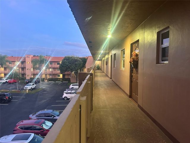 9821 Sunrise Lakes Boulevard 303, Sunrise, FL 33322