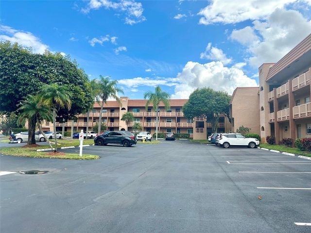 9821 Sunrise Lakes Boulevard 303, Sunrise, FL 33322
