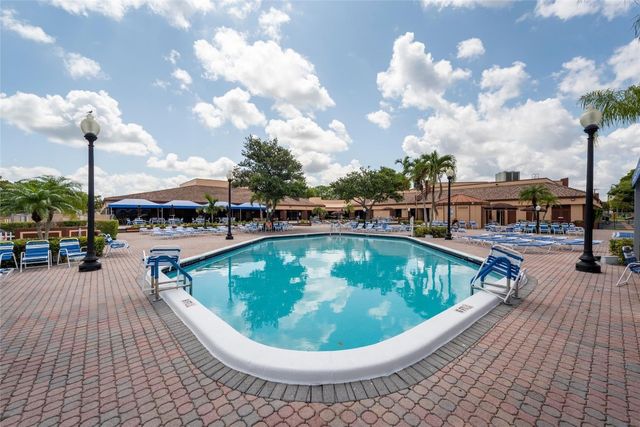 9821 Sunrise Lakes Boulevard 303, Sunrise, FL 33322