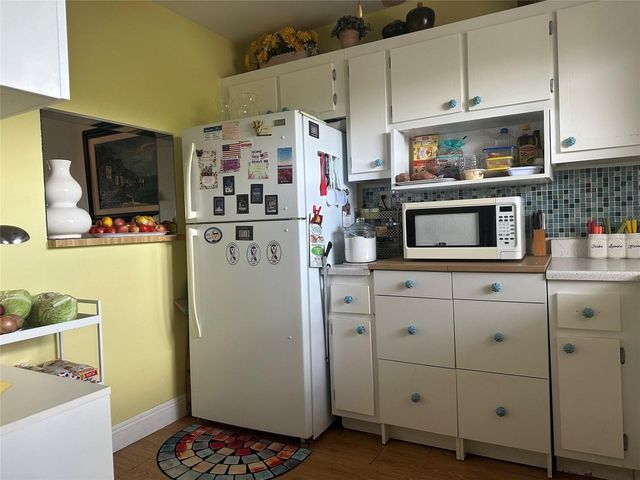 9821 Sunrise Lakes Boulevard 303, Sunrise, FL 33322