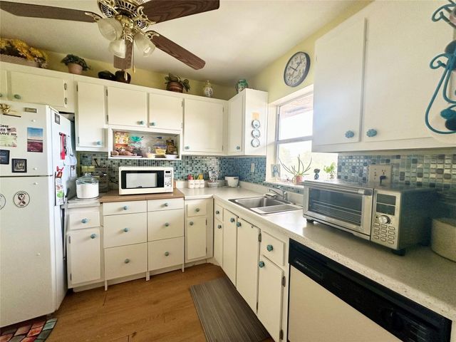 9821 Sunrise Lakes Boulevard 303, Sunrise, FL 33322