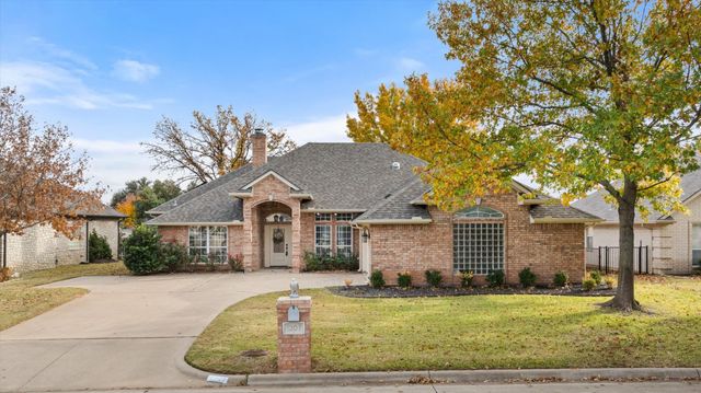 1207 Mallard Way, Granbury, TX 76048