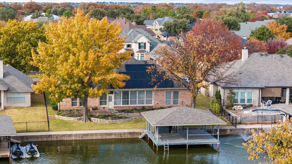 1207 Mallard Way, Granbury, TX 76048
