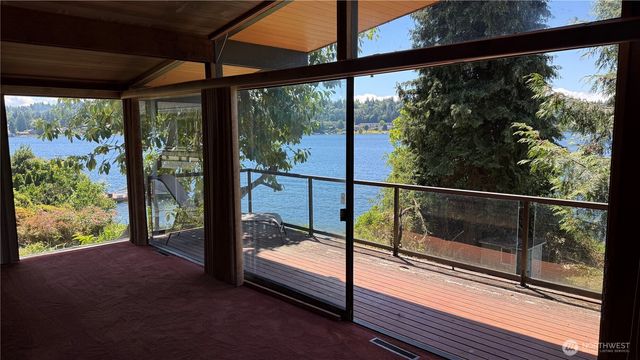 2521 103 Avenue SE, Bellevue, WA 98004