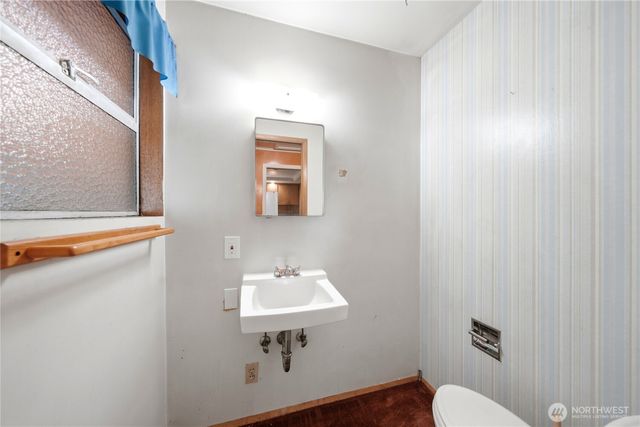 2521 103 Avenue SE, Bellevue, WA 98004