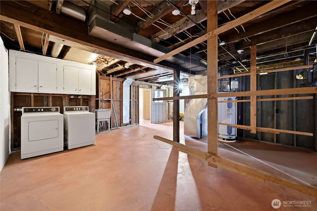 2521 103 Avenue SE, Bellevue, WA 98004