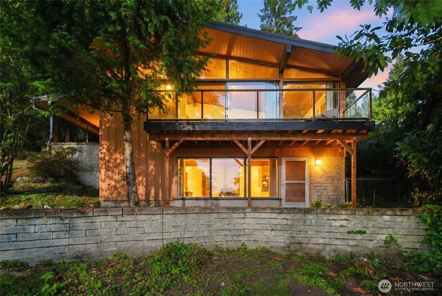 2521 103 Avenue SE, Bellevue, WA 98004