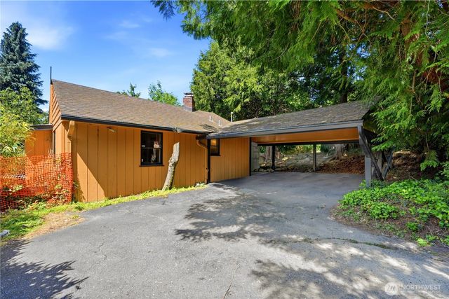 2521 103 Avenue SE, Bellevue, WA 98004