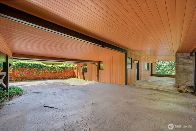 2521 103 Avenue SE, Bellevue, WA 98004