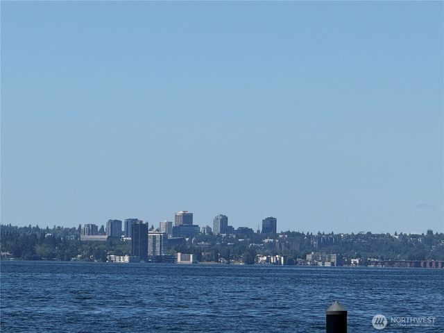 2521 103 Avenue SE, Bellevue, WA 98004