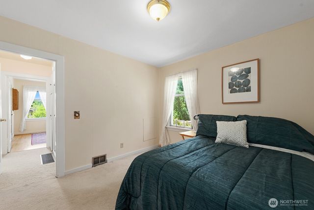 236 SW 131st Street, Burien, WA 98146