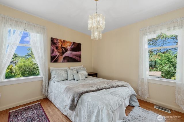 236 SW 131st Street, Burien, WA 98146