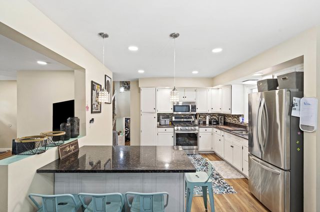 2957 County Line Road, Portage, IN 46368
