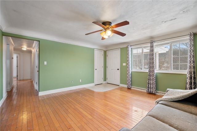 718 Old Hickory Ridge Rd, Chartiers, PA 15301