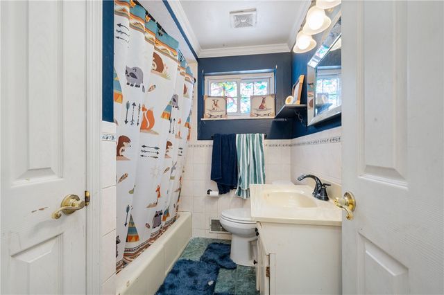 718 Old Hickory Ridge Rd, Chartiers, PA 15301