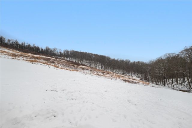 718 Old Hickory Ridge Rd, Chartiers, PA 15301