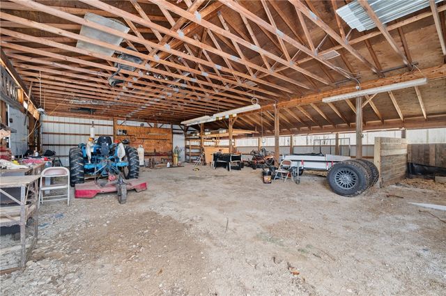 718 Old Hickory Ridge Rd, Chartiers, PA 15301