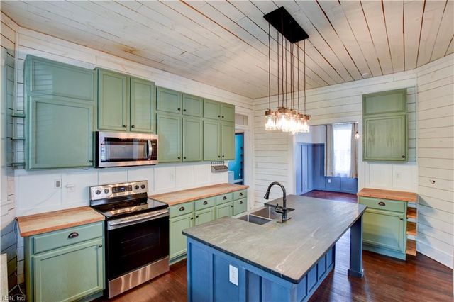 348 George Washington HWY N, Chesapeake, VA 23323