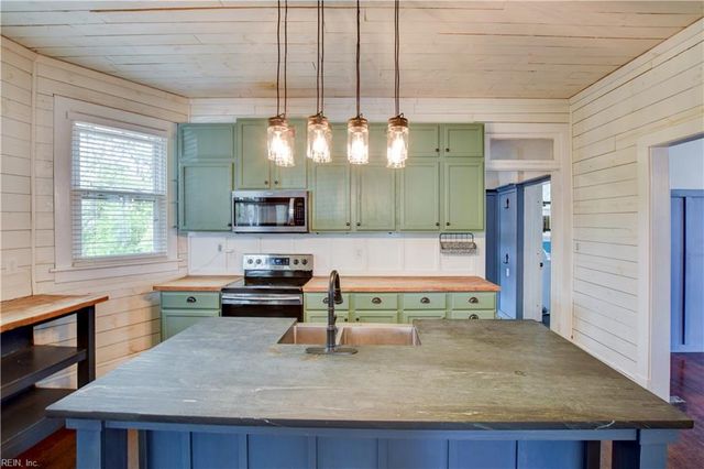 348 George Washington HWY N, Chesapeake, VA 23323