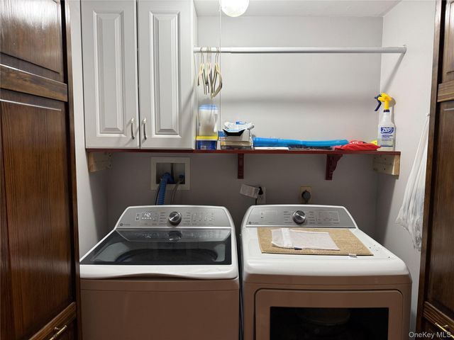 8 Briar Lane, Wappingers Falls, NY 12590