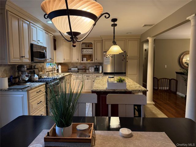 8 Briar Lane, Wappingers Falls, NY 12590