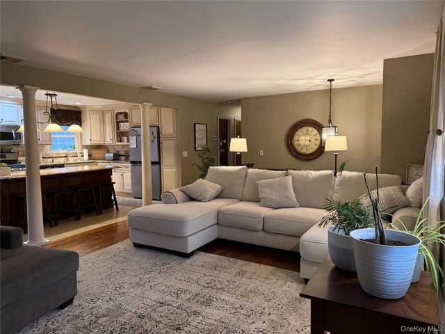 8 Briar Lane, Wappingers Falls, NY 12590