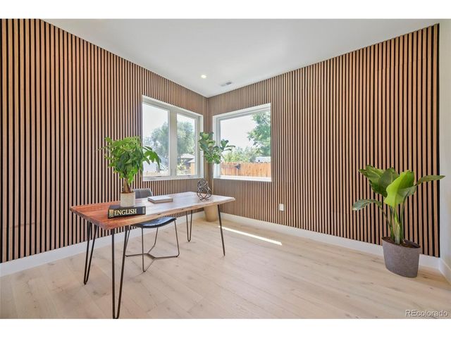2225 S Dexter St, Denver, CO 80222
