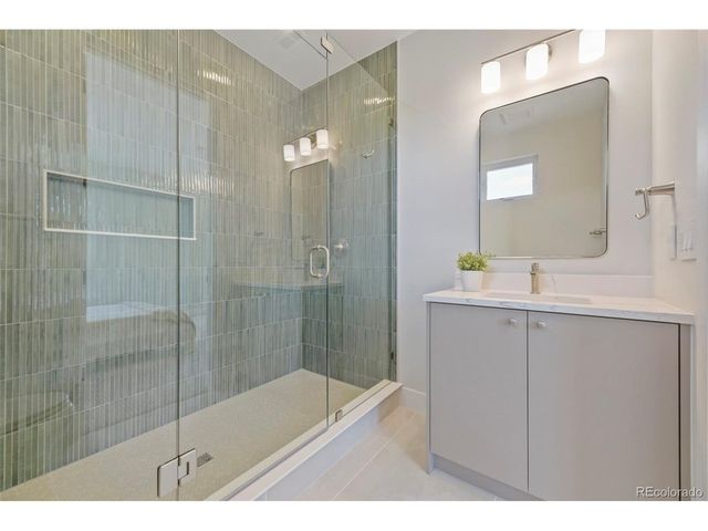 2225 S Dexter St, Denver, CO 80222