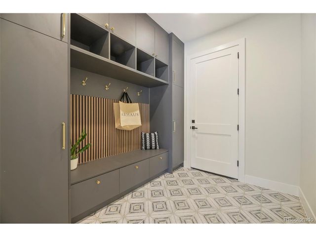 2225 S Dexter St, Denver, CO 80222