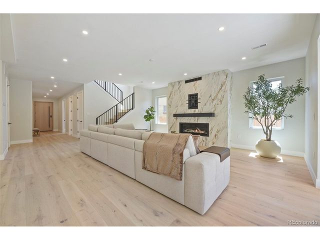 2225 S Dexter St, Denver, CO 80222