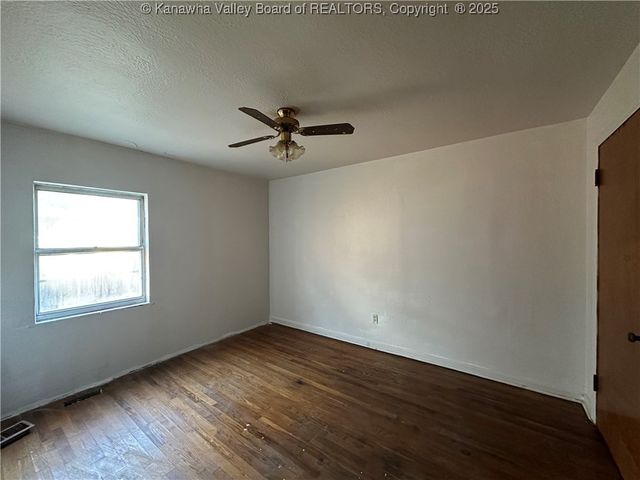 2204 Fletcher Avenue, Dunbar, WV 25064