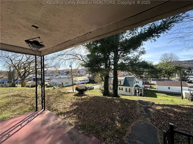 2204 Fletcher Avenue, Dunbar, WV 25064